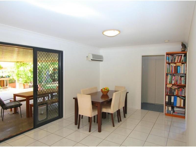 33 Blue Mountain Crescent, Warner QLD 4500