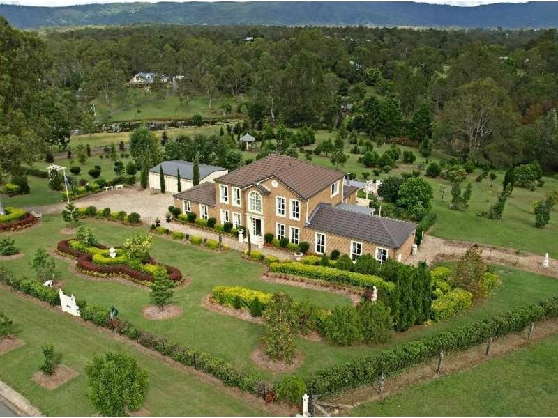 4 Riverine Court, Samford Valley QLD 4520