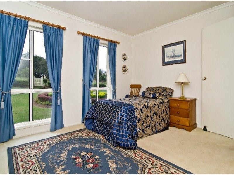 4 Riverine Court, Samford Valley QLD 4520