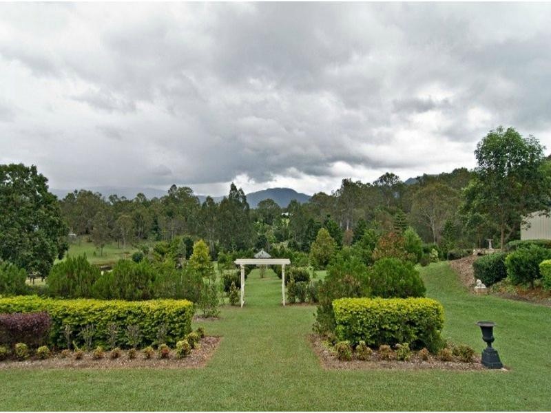 4 Riverine Court, Samford Valley QLD 4520
