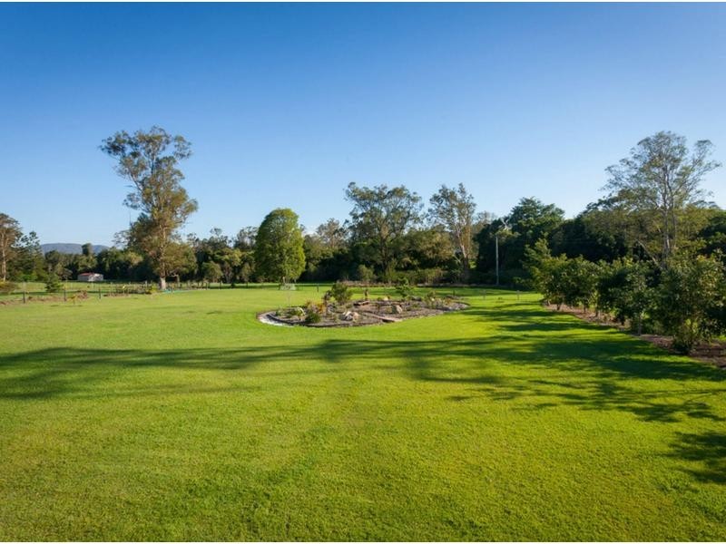 15 Reiners Road, Samford Valley QLD 4520