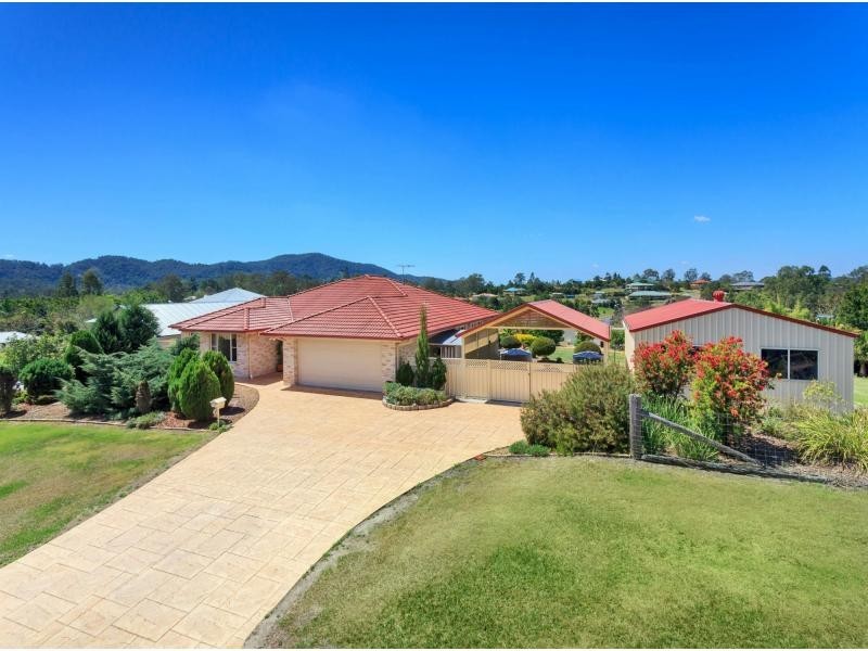 9 Meadowood Close, Highvale QLD 4520