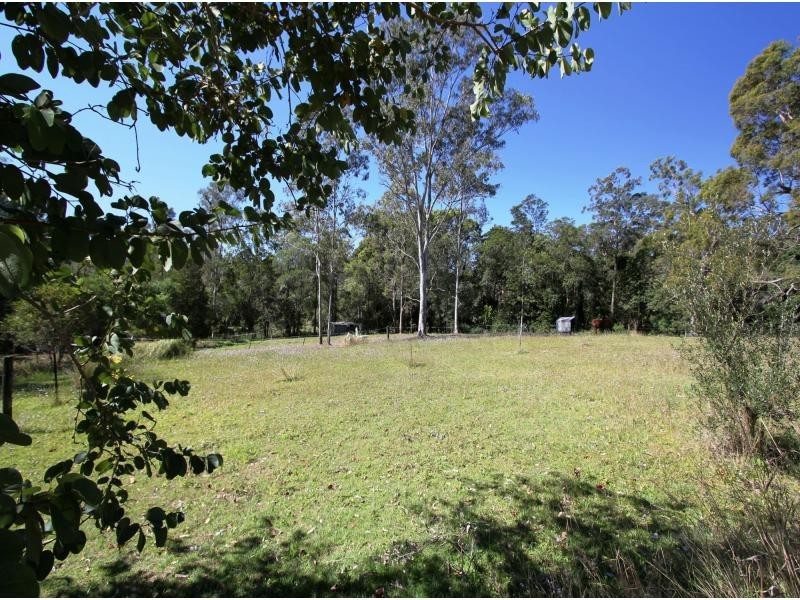 6 Nullamanna Road, Camp Mountain QLD 4520