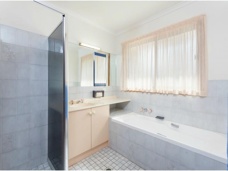 6 St Dominique Court, Petrie QLD 4502