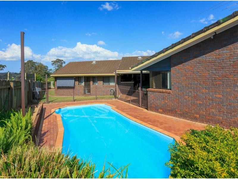 6 St Dominique Court, Petrie QLD 4502