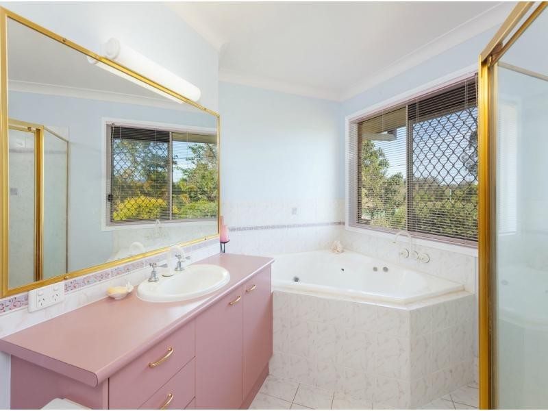 14 Campdraft Place, Dayboro QLD 4521