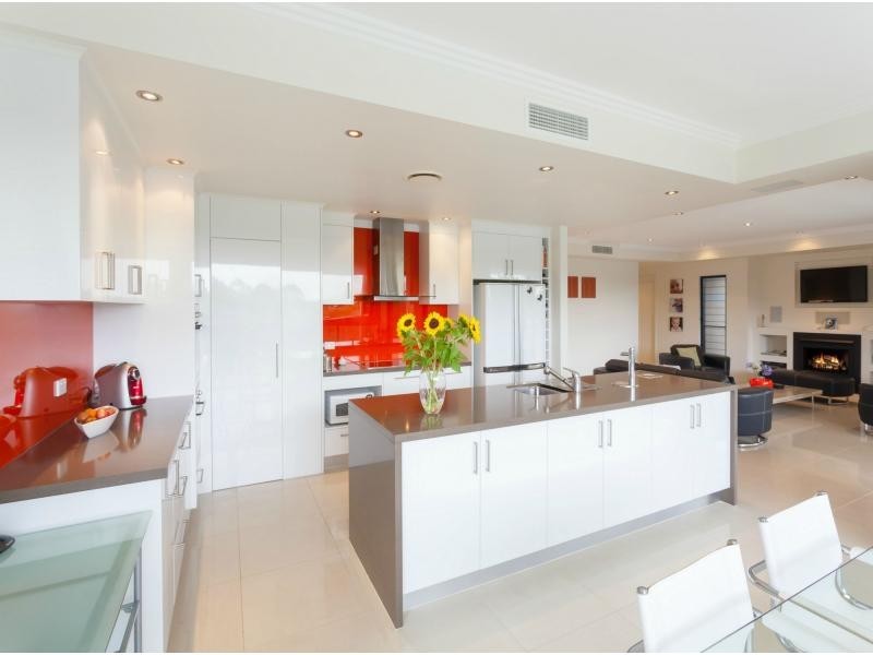 9 Ashwood Court, Samford Valley QLD 4520