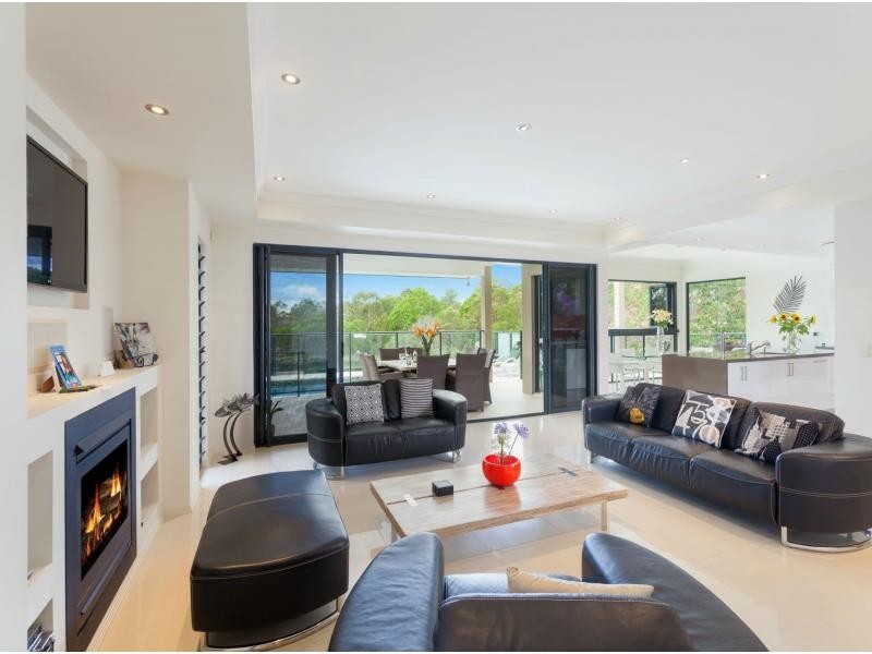 9 Ashwood Court, Samford Valley QLD 4520