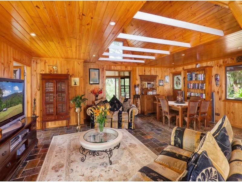 573 Mt Brisbane Road, Mount Pleasant QLD 4521