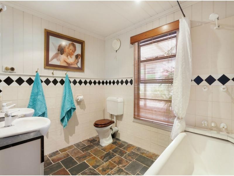 573 Mt Brisbane Road, Mount Pleasant QLD 4521