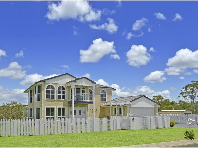 4 Dean Drive, Ocean View QLD 4521
