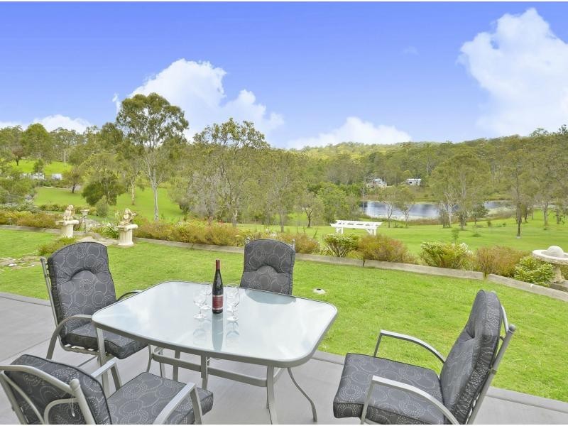 4 Dean Drive, Ocean View QLD 4521