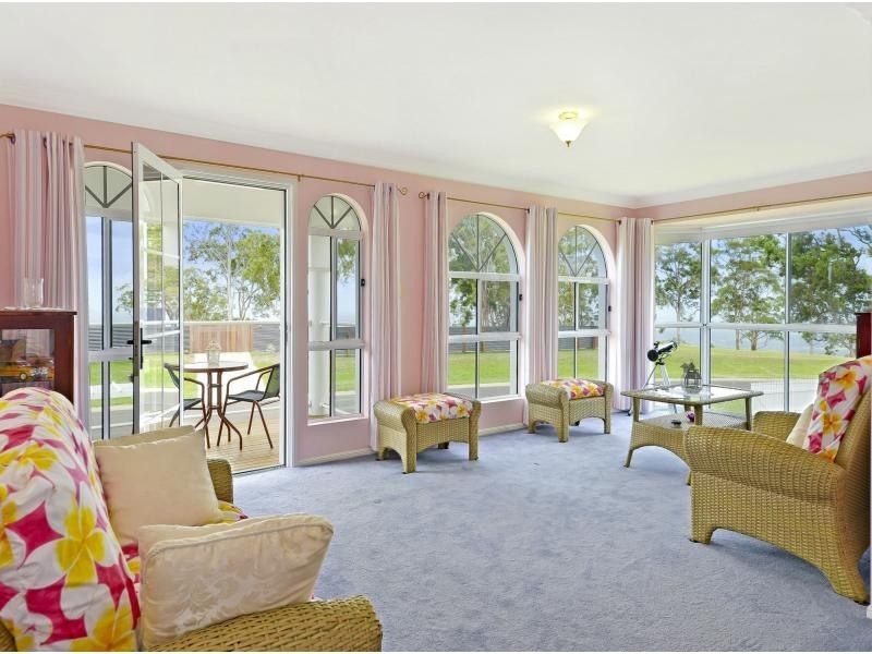 4 Dean Drive, Ocean View QLD 4521