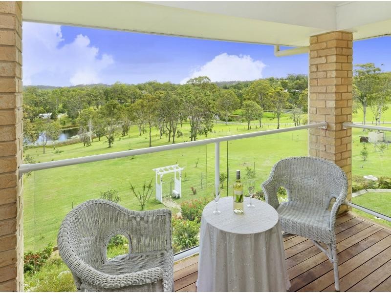 4 Dean Drive, Ocean View QLD 4521