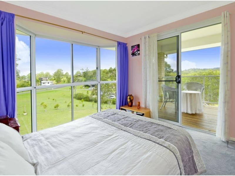 4 Dean Drive, Ocean View QLD 4521