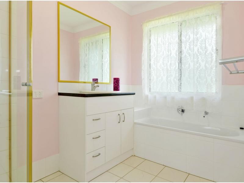 4 Dean Drive, Ocean View QLD 4521