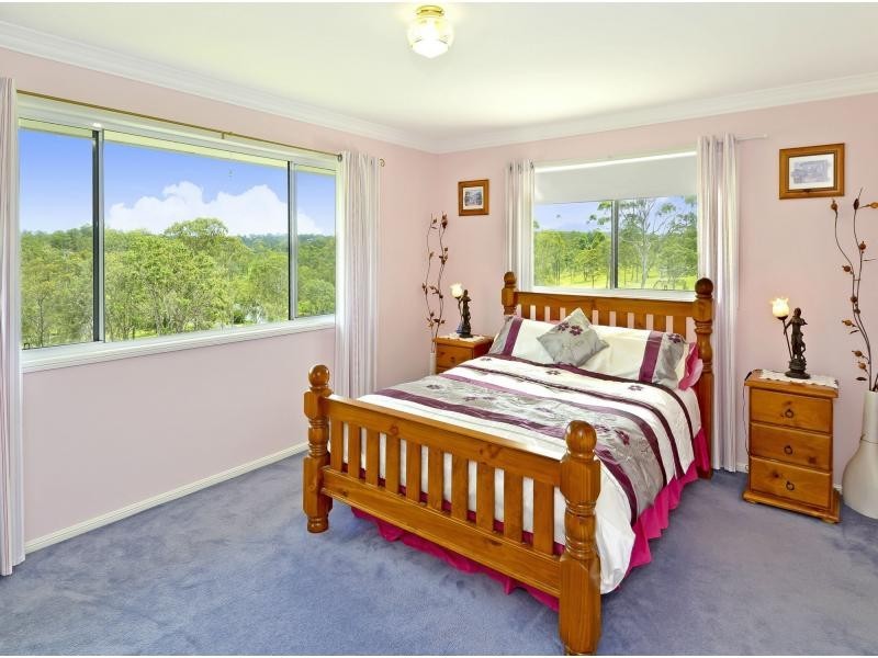 4 Dean Drive, Ocean View QLD 4521