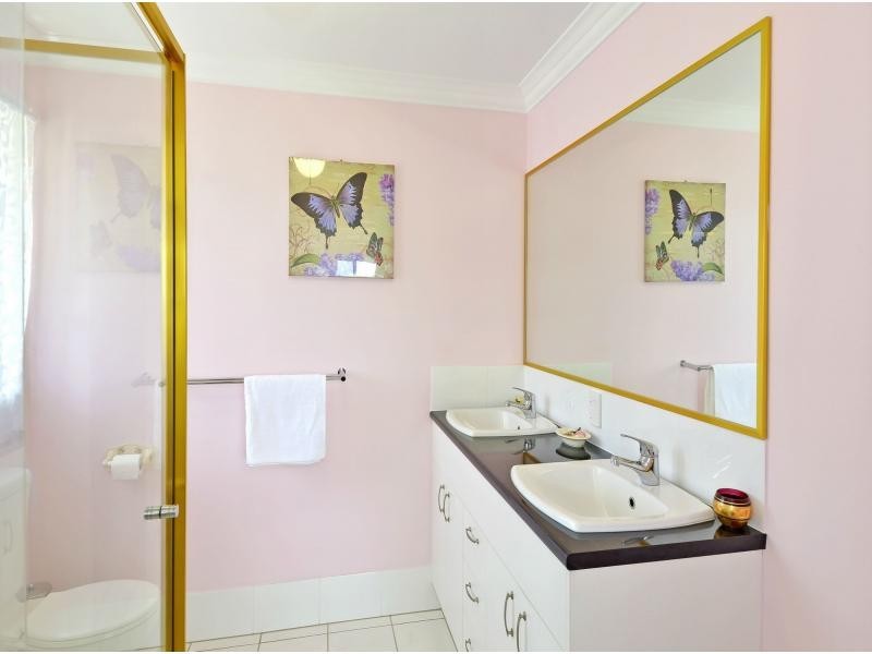 4 Dean Drive, Ocean View QLD 4521