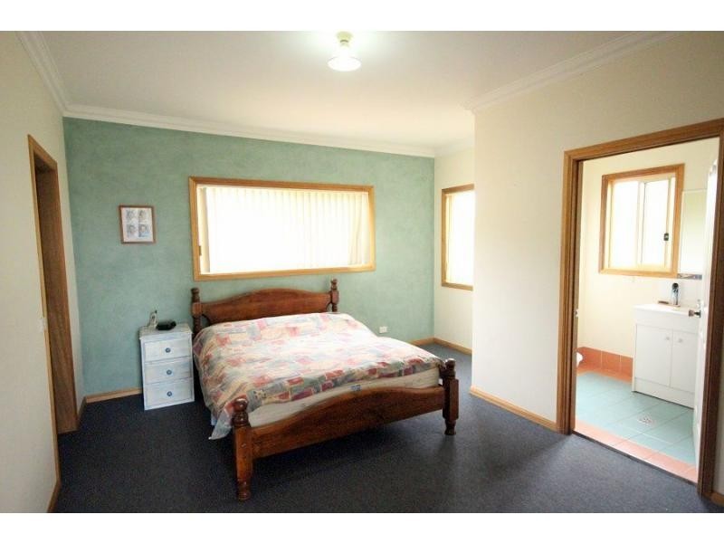 972 Back Creek Road, Lochiel NSW 2549