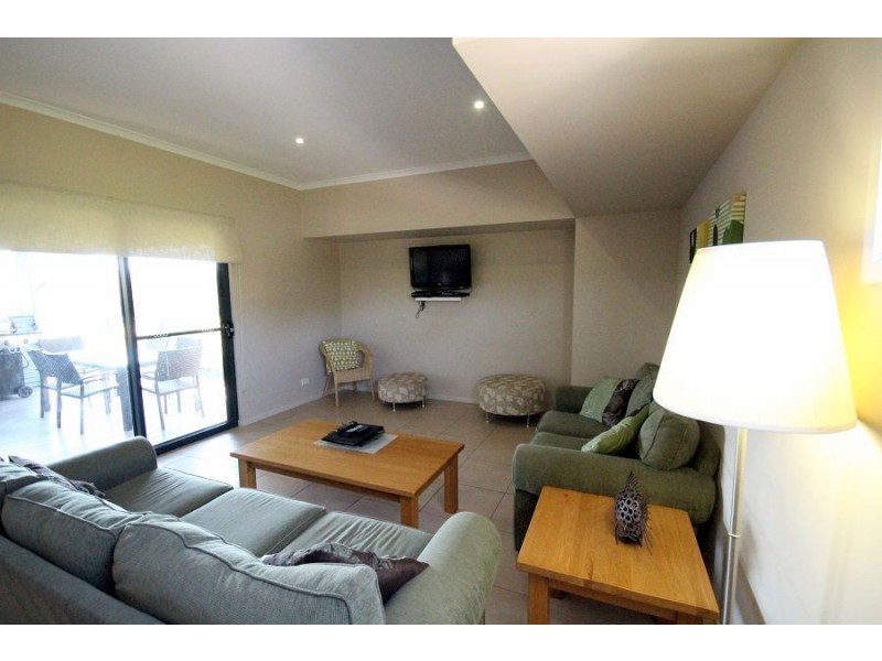 1//2 Lake Street, Eden NSW 2551