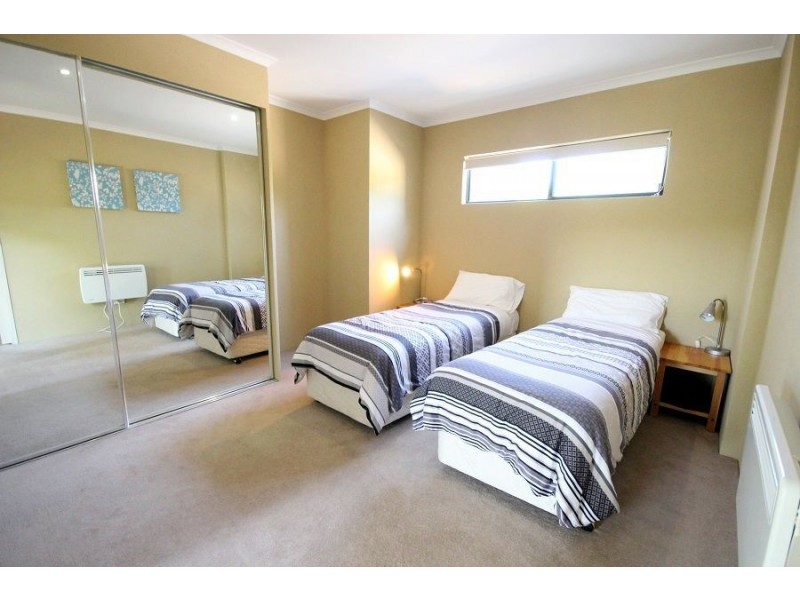 1//2 Lake Street, Eden NSW 2551