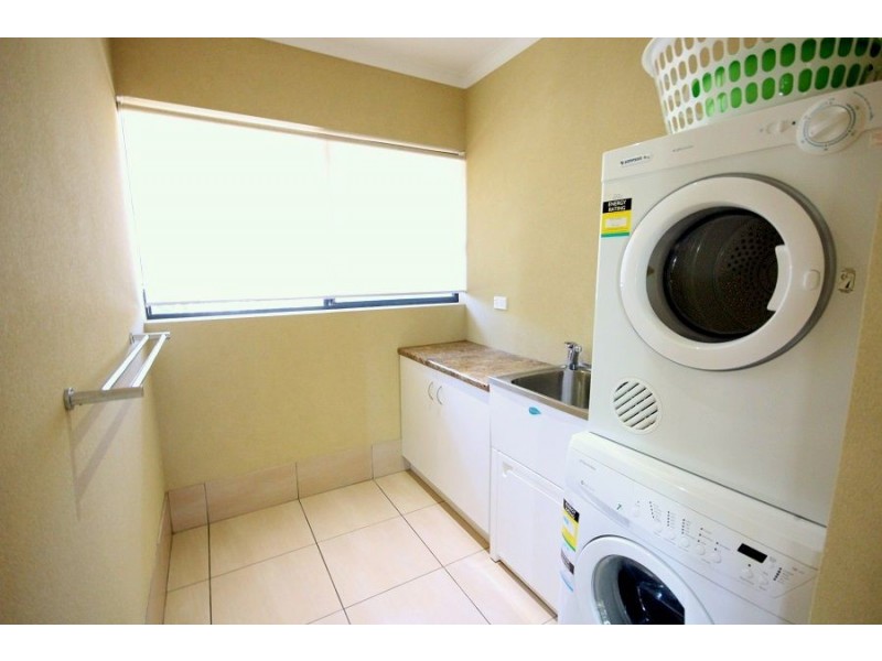 1//2 Lake Street, Eden NSW 2551