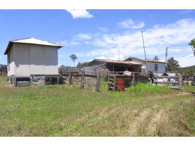 689 Back Creek Road, Lochiel NSW 2549