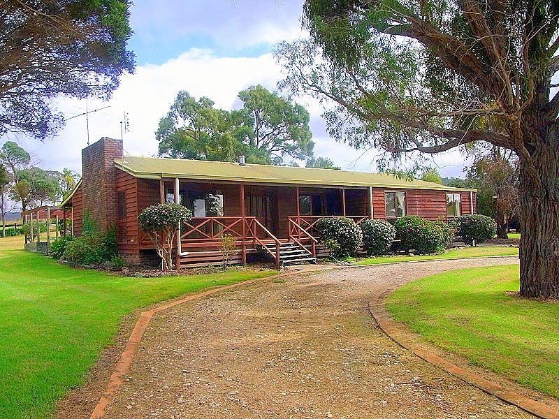 561 Back Creek Road, Lochiel NSW 2549