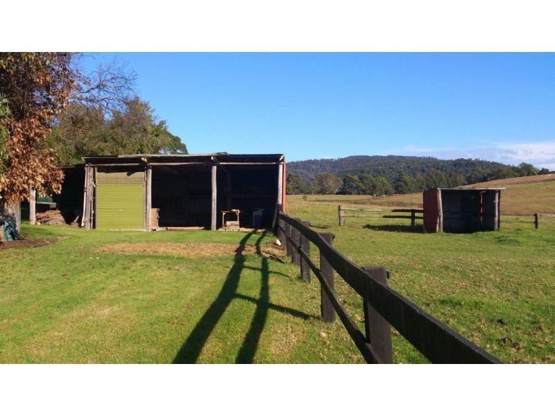 561 Back Creek Road, Lochiel NSW 2549