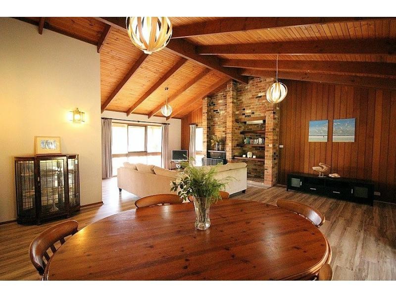 561 Back Creek Road, Lochiel NSW 2549