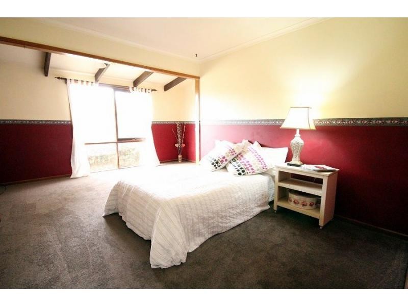 561 Back Creek Road, Lochiel NSW 2549