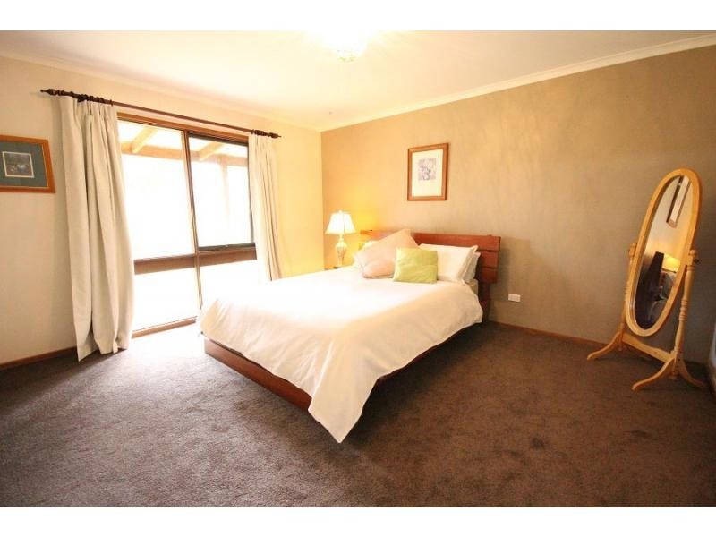 561 Back Creek Road, Lochiel NSW 2549