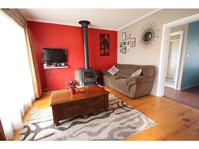 2 Linton Street, Eden NSW 2551