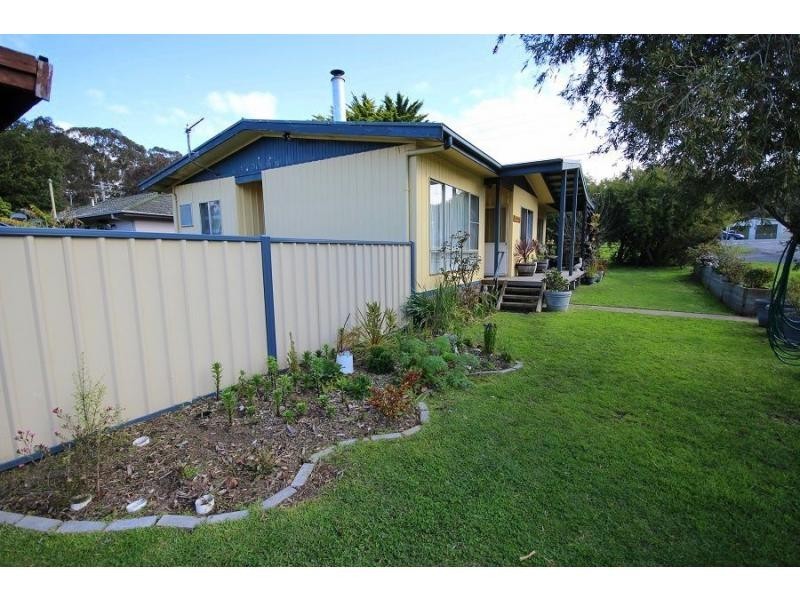 2 Linton Street, Eden NSW 2551