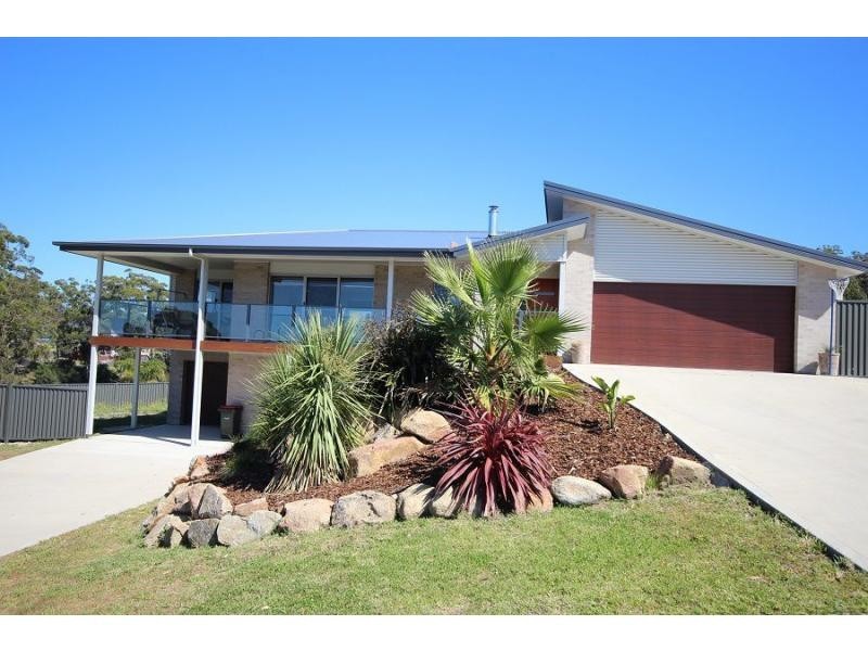 17 Trumpeter Avenue, Eden NSW 2551