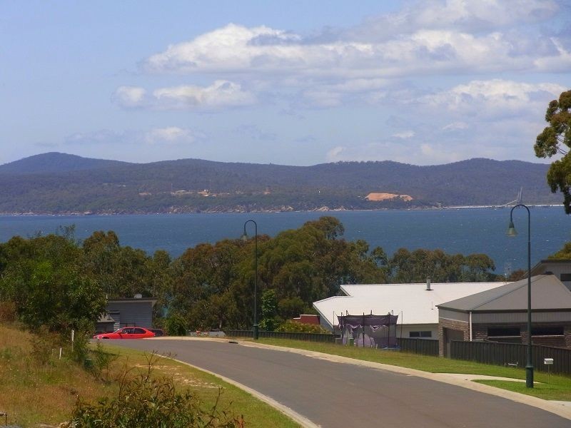 17 Trumpeter Avenue, Eden NSW 2551