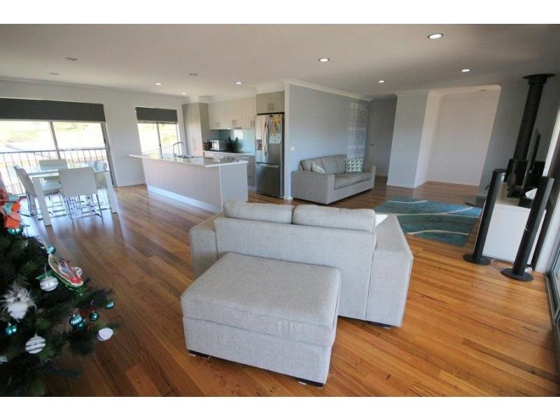 17 Trumpeter Avenue, Eden NSW 2551