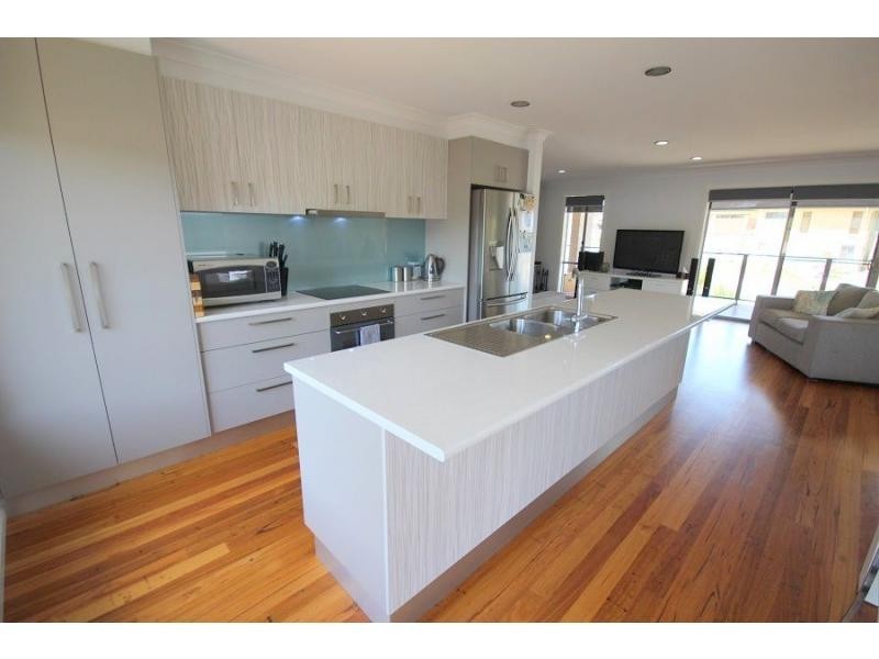 17 Trumpeter Avenue, Eden NSW 2551