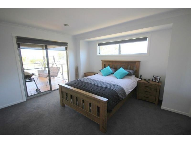 17 Trumpeter Avenue, Eden NSW 2551