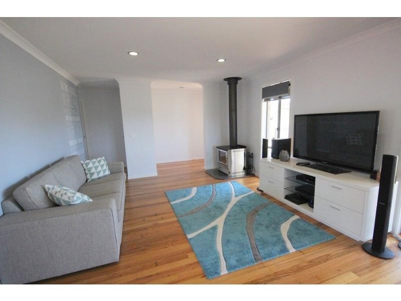 17 Trumpeter Avenue, Eden NSW 2551