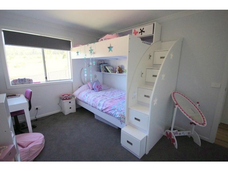 17 Trumpeter Avenue, Eden NSW 2551