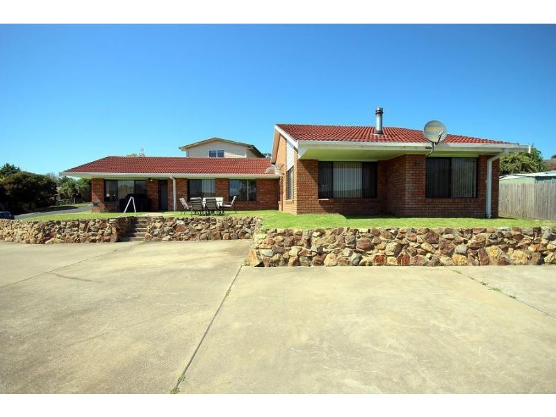 1-2/9 Wellings Court, Eden NSW 2551