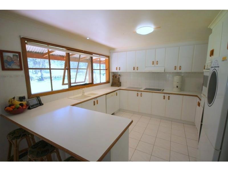 313 Back Creek Road, Lochiel NSW 2549
