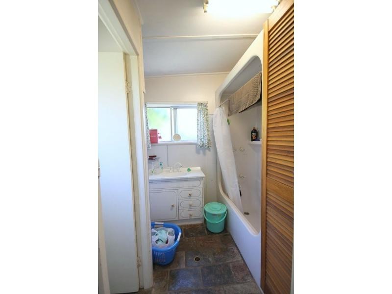 9 Flora Street, Eden NSW 2551