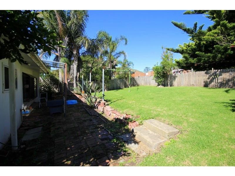 9 Flora Street, Eden NSW 2551