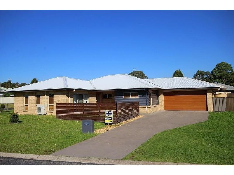 9 Wave Street, Eden NSW 2551