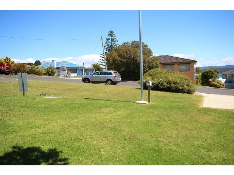 Unit 3/4 Yule Street, Eden NSW 2551