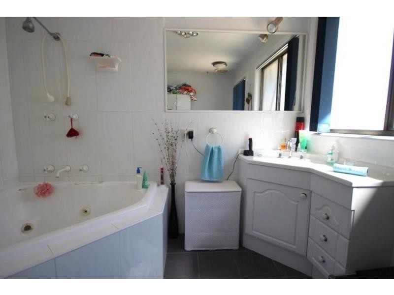 25 Andrea Street, Eden NSW 2551