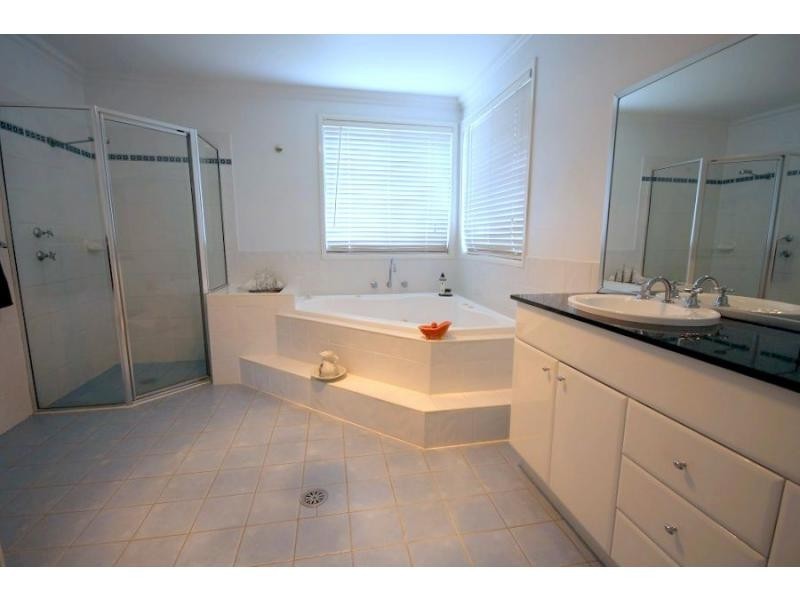 10 Kingfisher Circuit, Eden NSW 2551