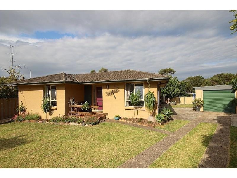 18 Emblen Street, Eden NSW 2551